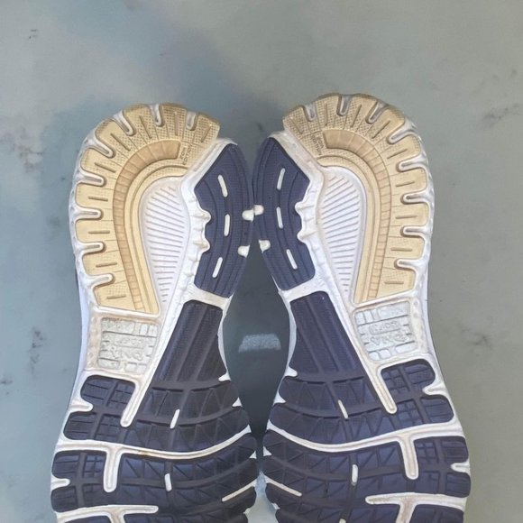 Brooks Womens Adrenaline 20 Lavender Running Shoes Size 8.5 - Picture 7 of 9